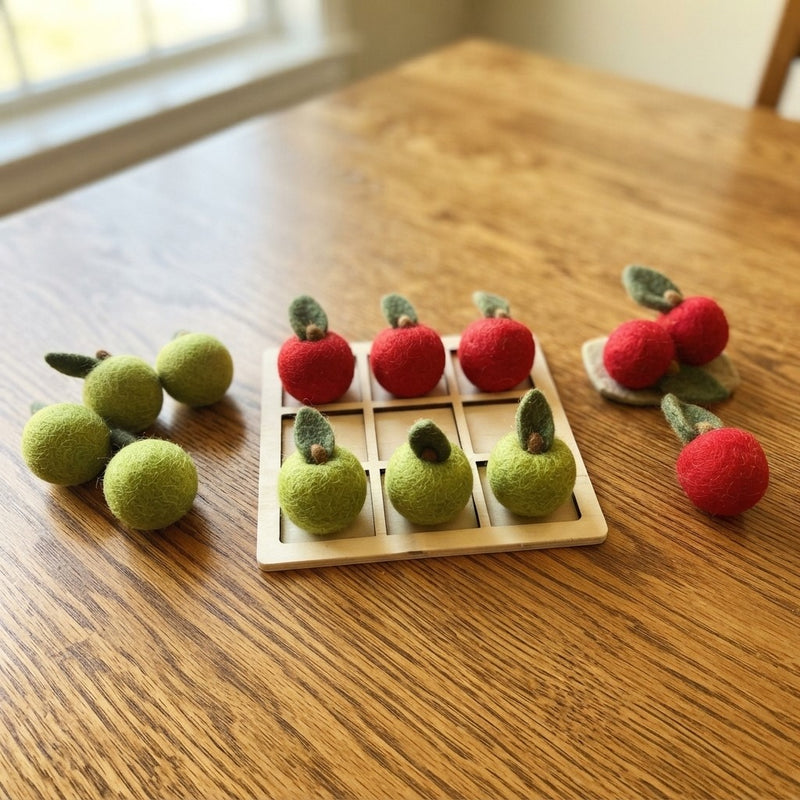 Fruity Autumn Apple Tic Tac Toe Game